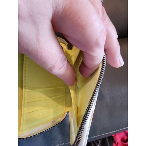 Loungefly Disney Floral Wallet - Picture 4 of 5